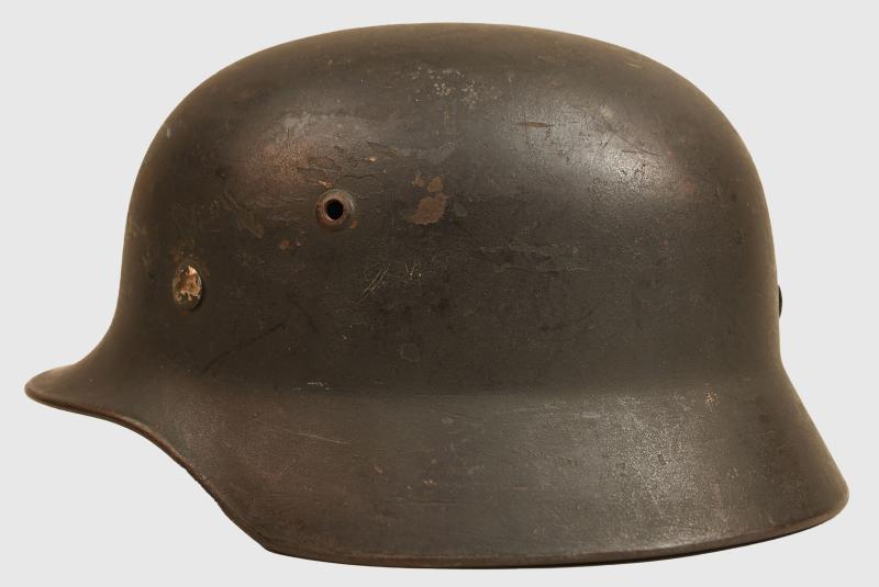 GERMAN WWII LUFTWAFFE M35 EX DOUBLE DECAL COMBAT HELMET.