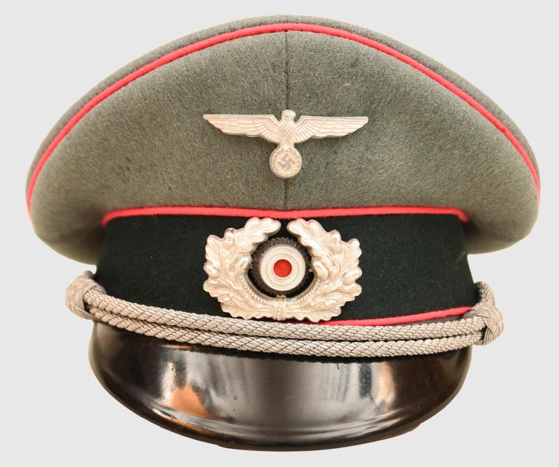 GERMAN WWII PANZER OFFICERS VISOR CAP.