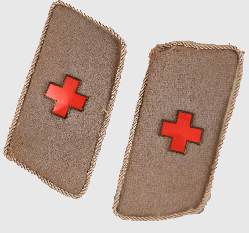 GERMAN WWII RED CROSS COLLAR PATCHES .