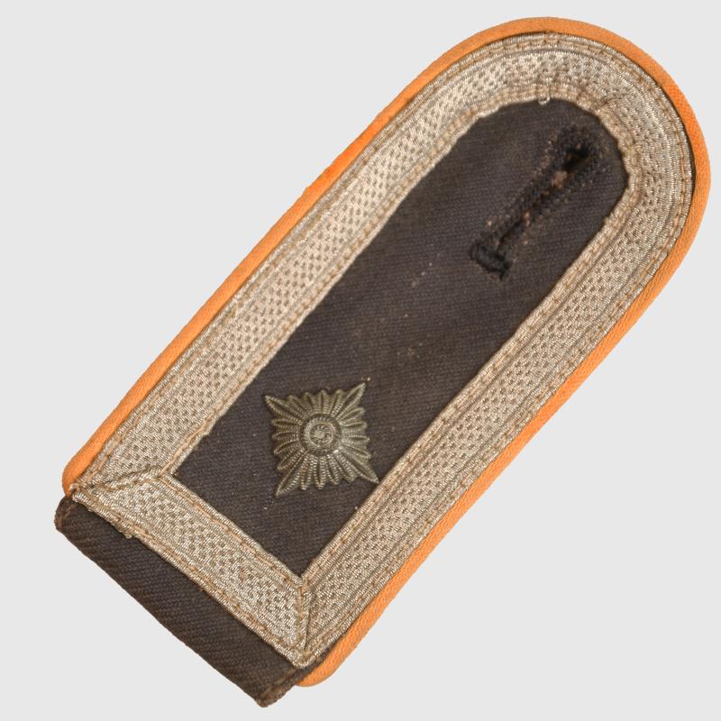 GERMAN WWII LUFTWAFFE BLUE TROPICAL NCO SHOULDER BOARD.