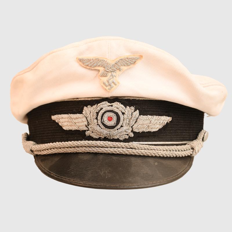 GERMAN WWII LUFTWAFFE OFFICERS WHITE TOP VISOR CAP.