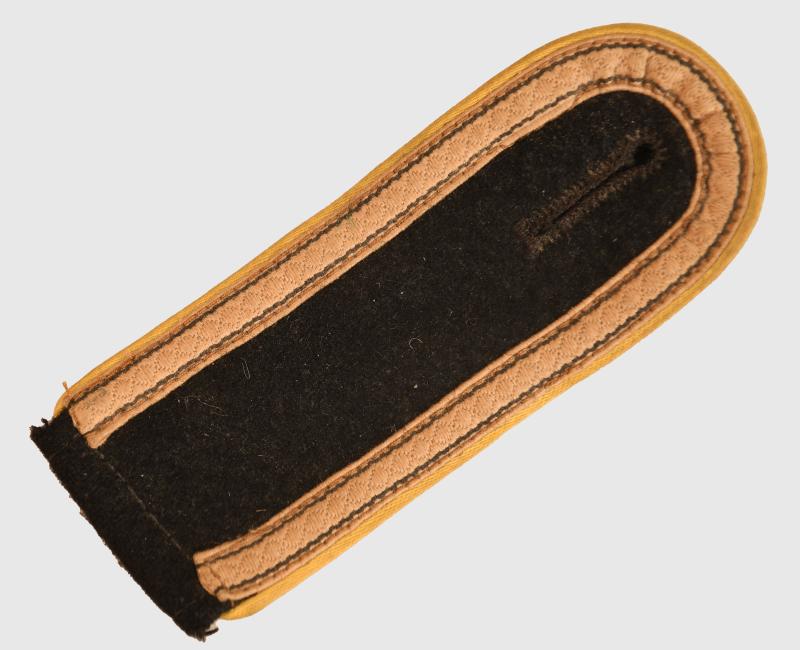 GERMAN WWII SS SCHARFURHER SHOULDER BOARD.