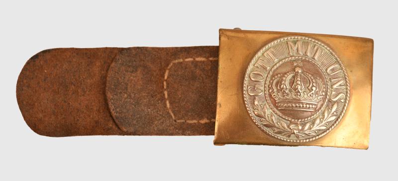 GERMAN WWI IMPERIAL GERMAN SOLDIER’S PRUSSIAN BELT BUCKLE WITH LEATHER TAB.