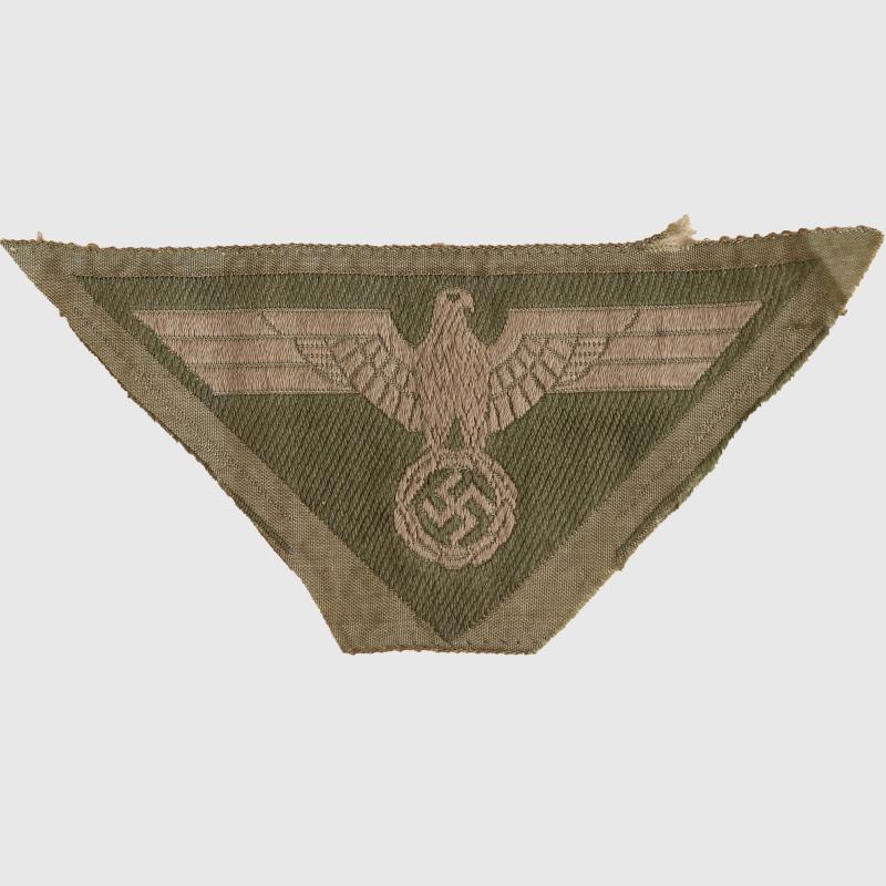 GERMAN WWII ARMY BREAST EAGLE.