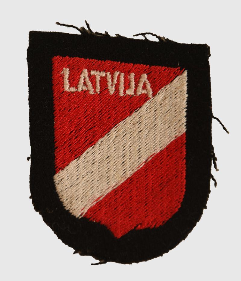 GERMAN WWII LATVIAN WAFFEN SS ARM SHIELD.