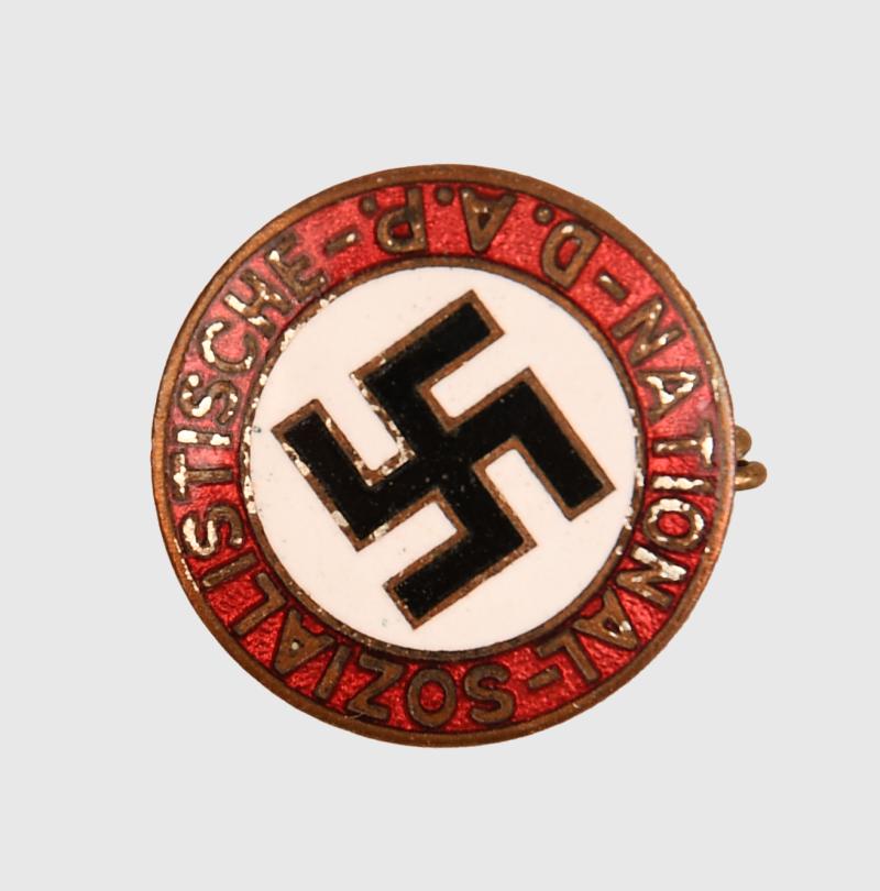 GERMAN WWII NSDAP PARTY BADGE. 19 CM UNMARKED.