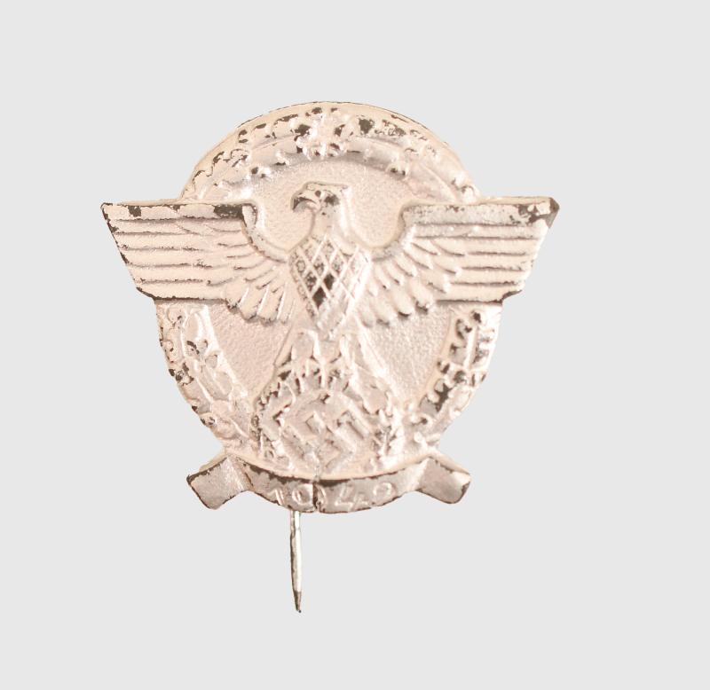 GERMAN WWII 1942 POLICE DAY BADGE.