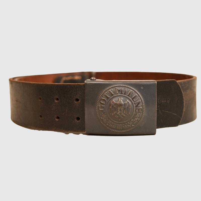 GERMAN WWII COASTAL ARTILLERY LATE WAR BELT AND BUCKLE, NEAR MINT.