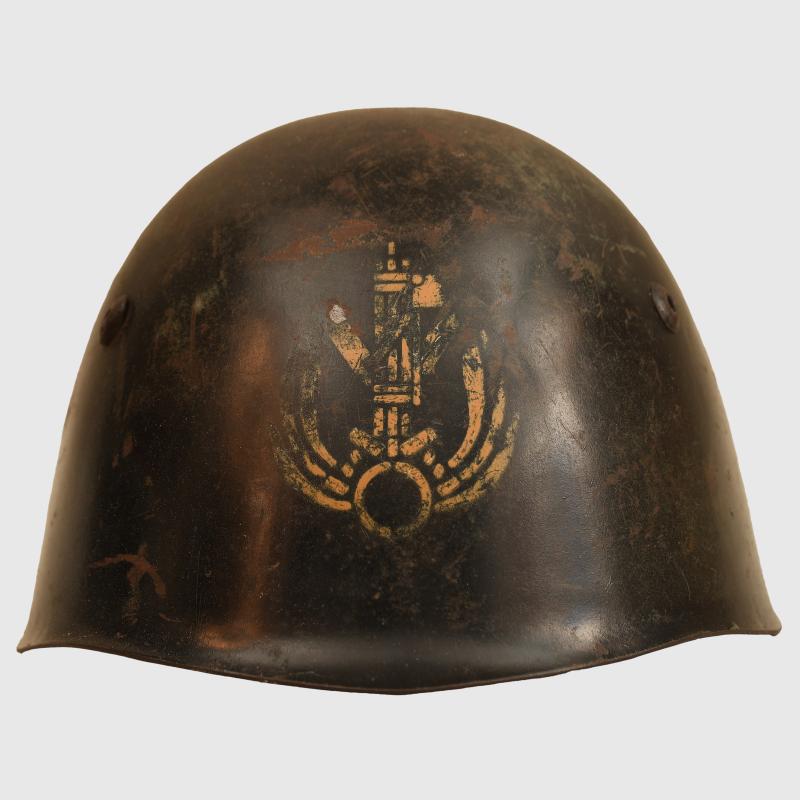 ITALIAN WWII MVSN COMBAT HELMET.