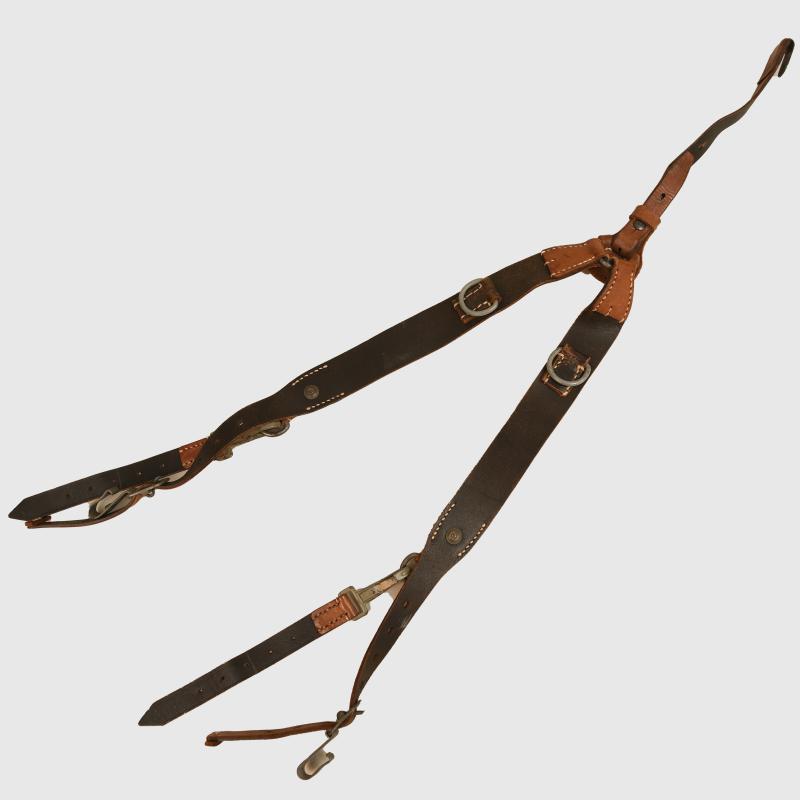 GERMAN WWII COMBAT Y STRAPS.