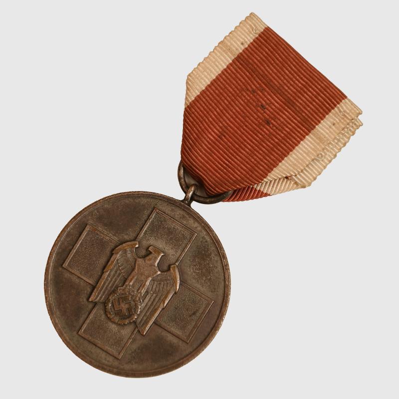 GERMAN WWII SOCIAL WELFARE MEDAL.