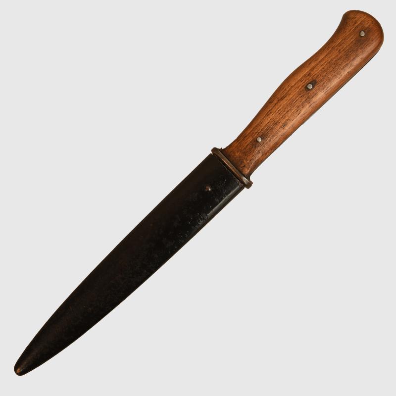 GERMAN WWII BOOT KNIFE.