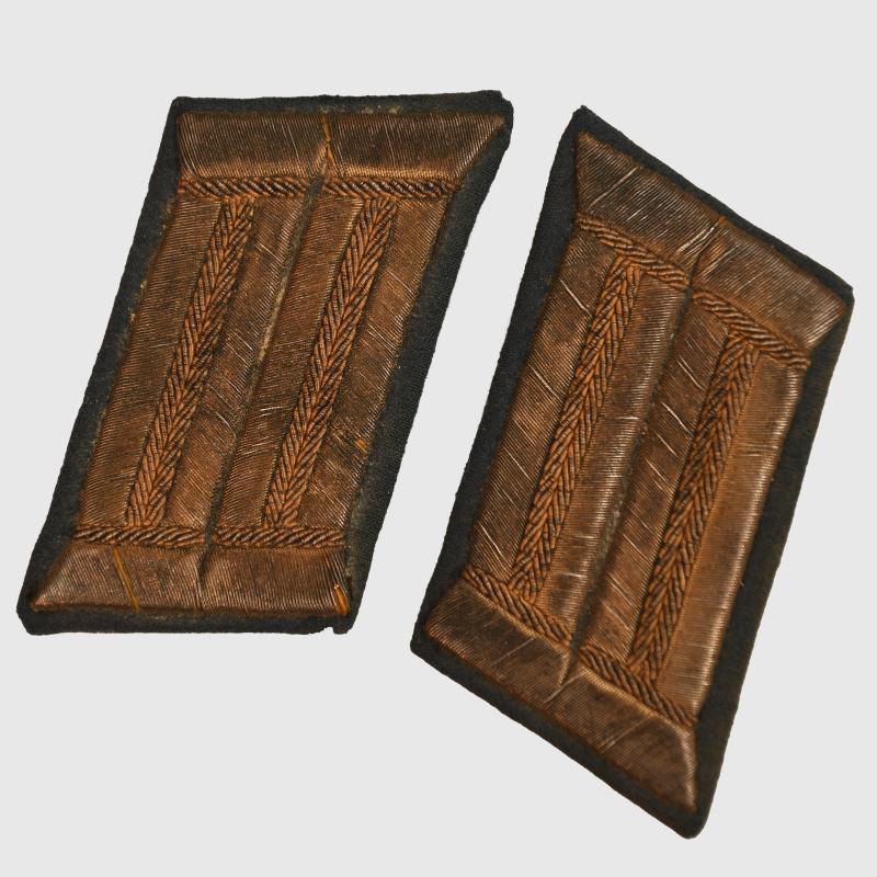 GERMAN WWII ARMY SONDERFUHRERS OFFICERS COLLAR PATCHES.