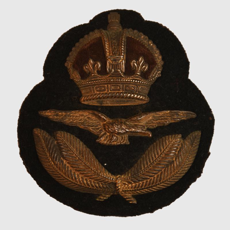 BRITISH WWI RAF 1ST PATTERN CAP BADGE.