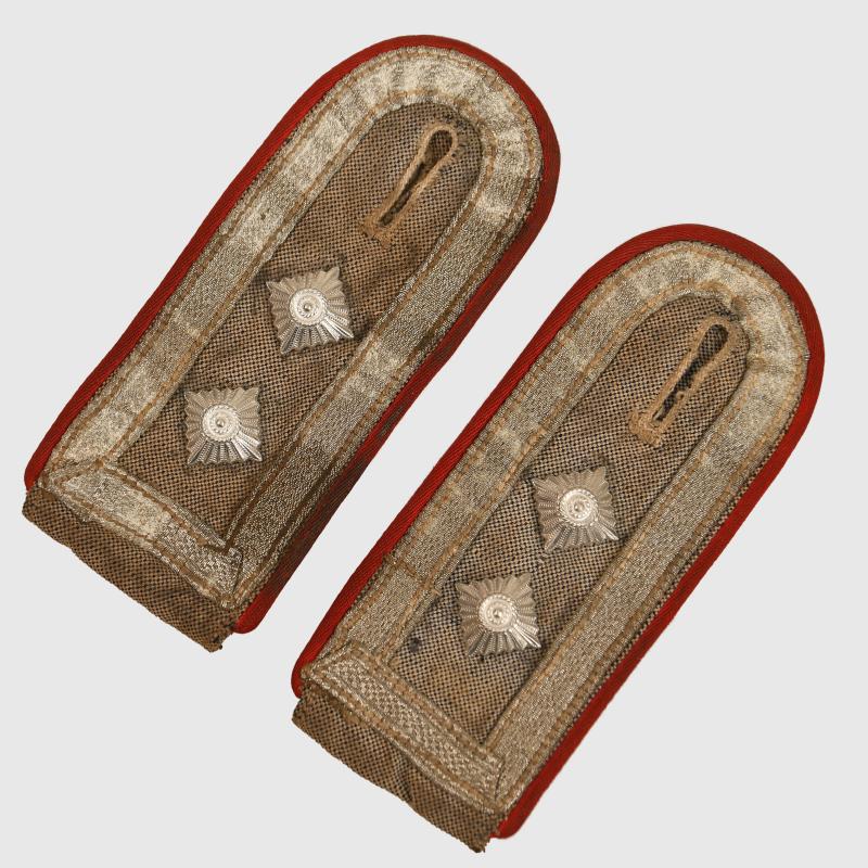 GERMAN WWII LUFTWAFFE SENIOR NCO SHIRT EPAULETTES.