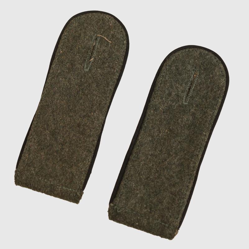 GERMAN WWII ARMY M43 ENGINEER SHOULDER BOARDS.