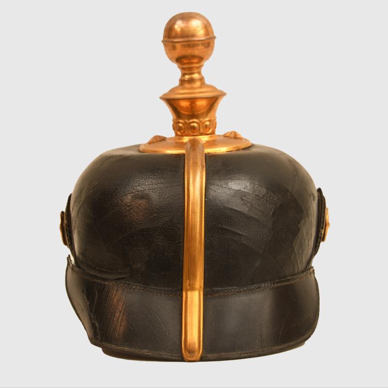 GERMAN WWI OFFICERS PICKLEHAUBE OF THE 8TH FOOT ARTILLERY REGIMENT.
