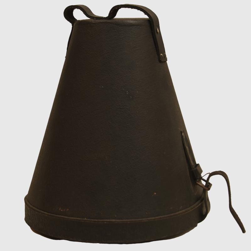 GERMAN WWI PICKLEHAUBE CARRYING CASE.