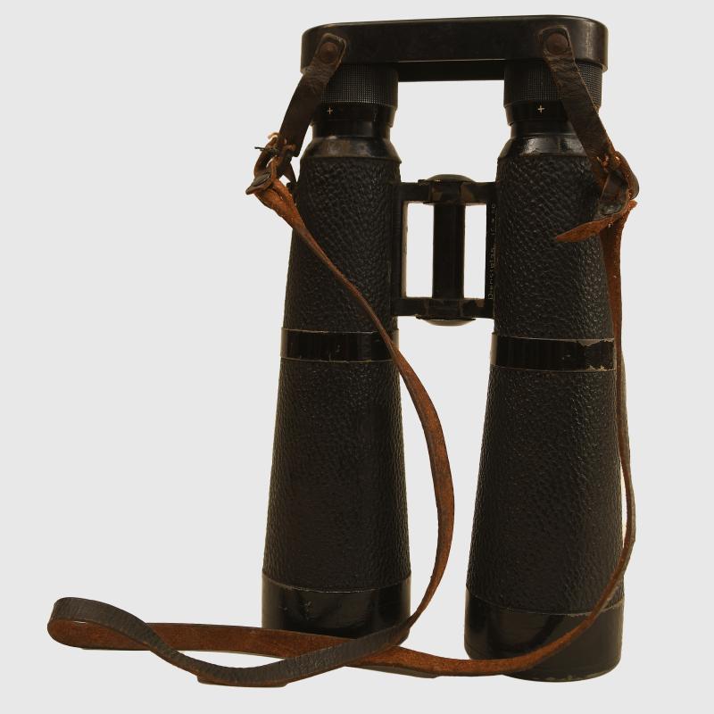 GERMAN WWII 10 X 50 BINOCULARS FAVOURED BY PANZER TROOPS.