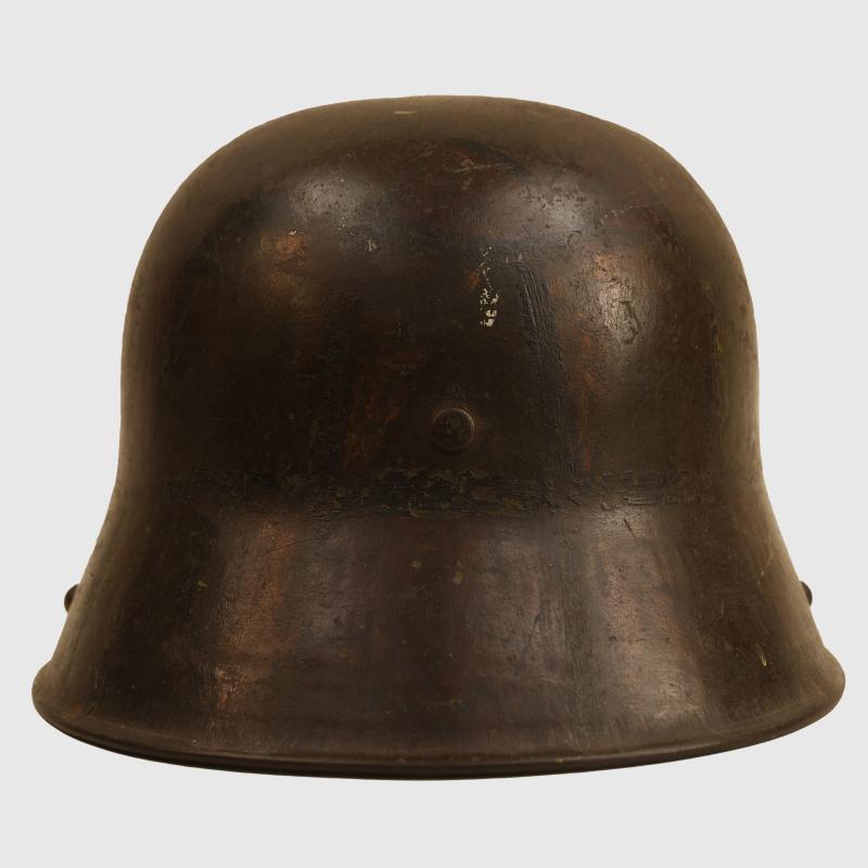 GERMAN WWI M17 CAMOUFLAGE COMBAT HELMET.