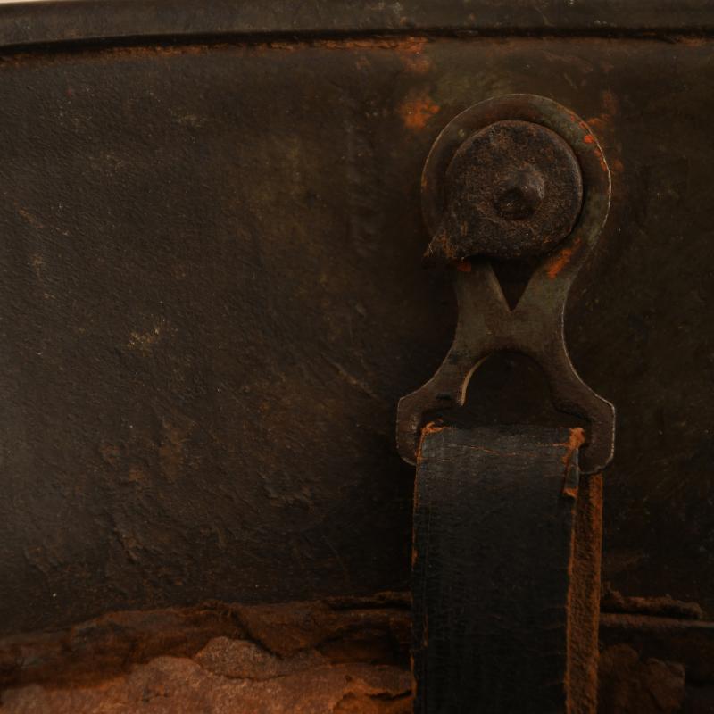 GERMAN WWI M17 CAMOUFLAGE COMBAT HELMET.