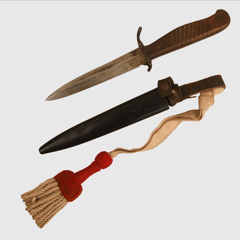 GERMAN WWI TRENCH KNIFE.