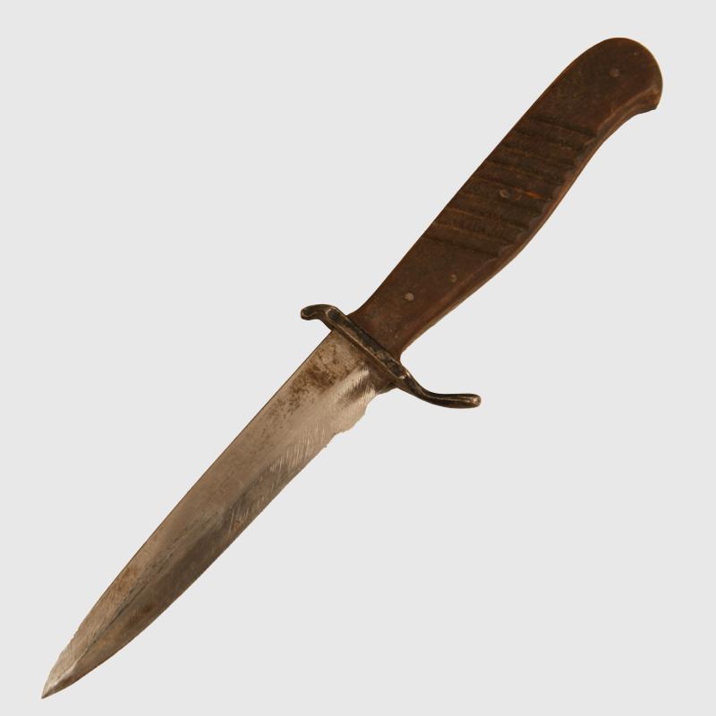 GERMAN WWI TRENCH KNIFE.