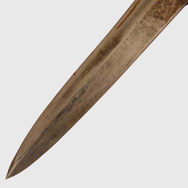 GERMAN WWI TRENCH KNIFE.