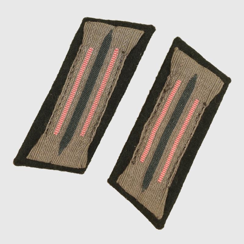 GERMAN WWII PANZER ENLISTED MANS COLLAR PATCHES.