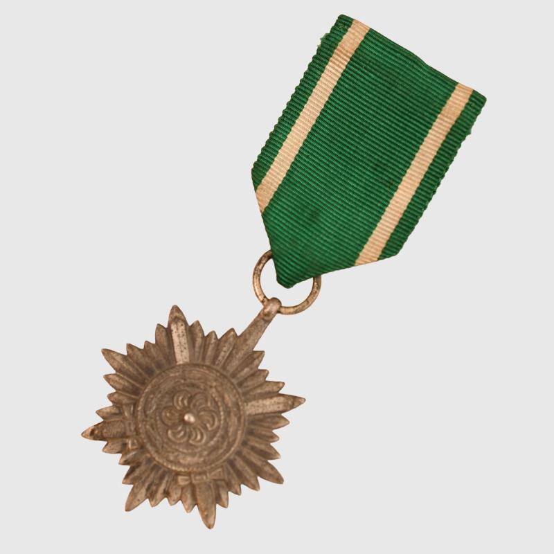 GERMAN WWII EASTERN PEOPLE'S MEDAL 2ND CLASS IN SILVER WITH SWORDS