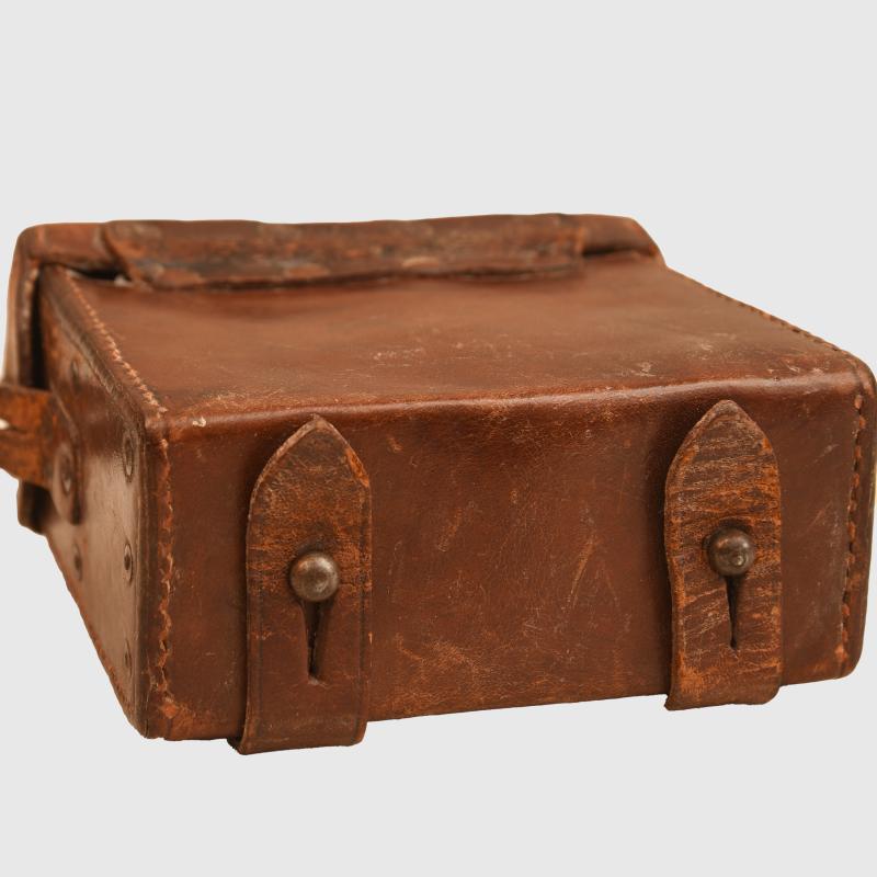 GERMAN WWI PATTERN 08 BINOCULARS CASED AND UNIT MARKED.