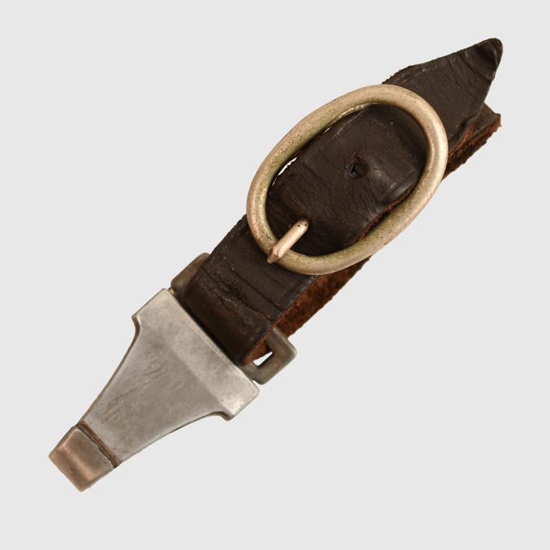 GERMAN WWII SS DAGGER BELT LOOP.