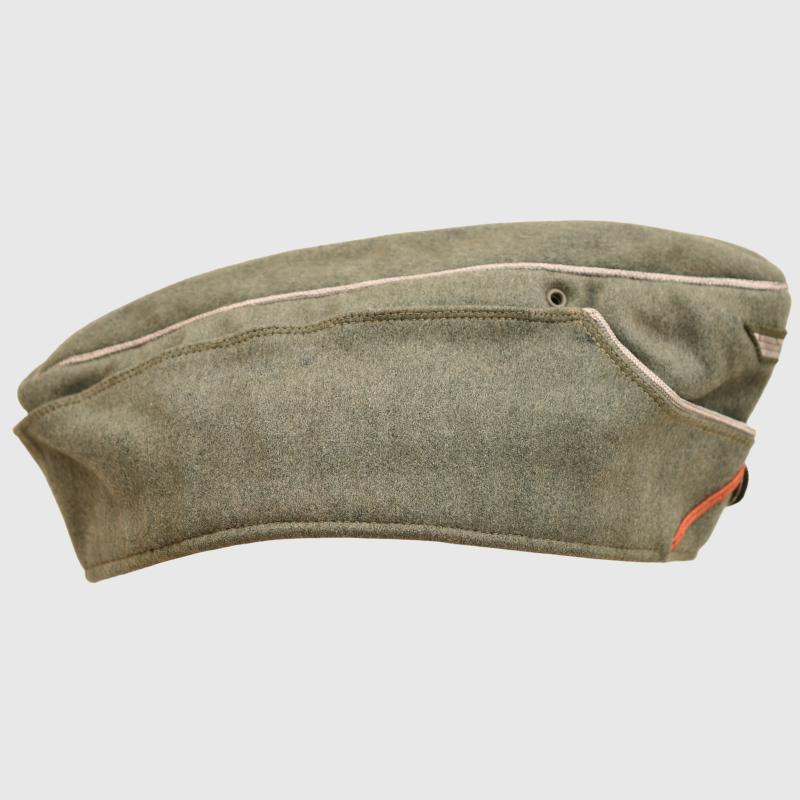 GERMAN WWII PANZER OFFICERS OVERSEAS CAP.