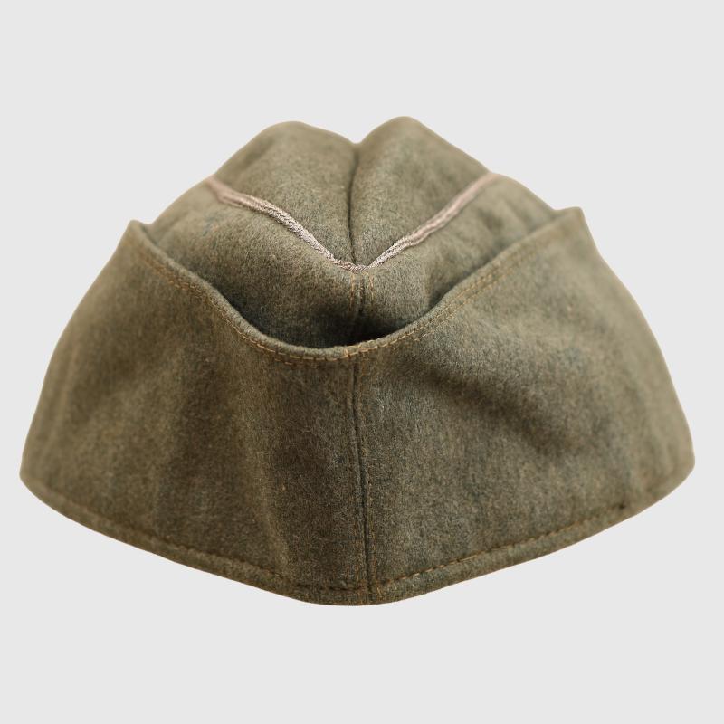 GERMAN WWII PANZER OFFICERS OVERSEAS CAP.