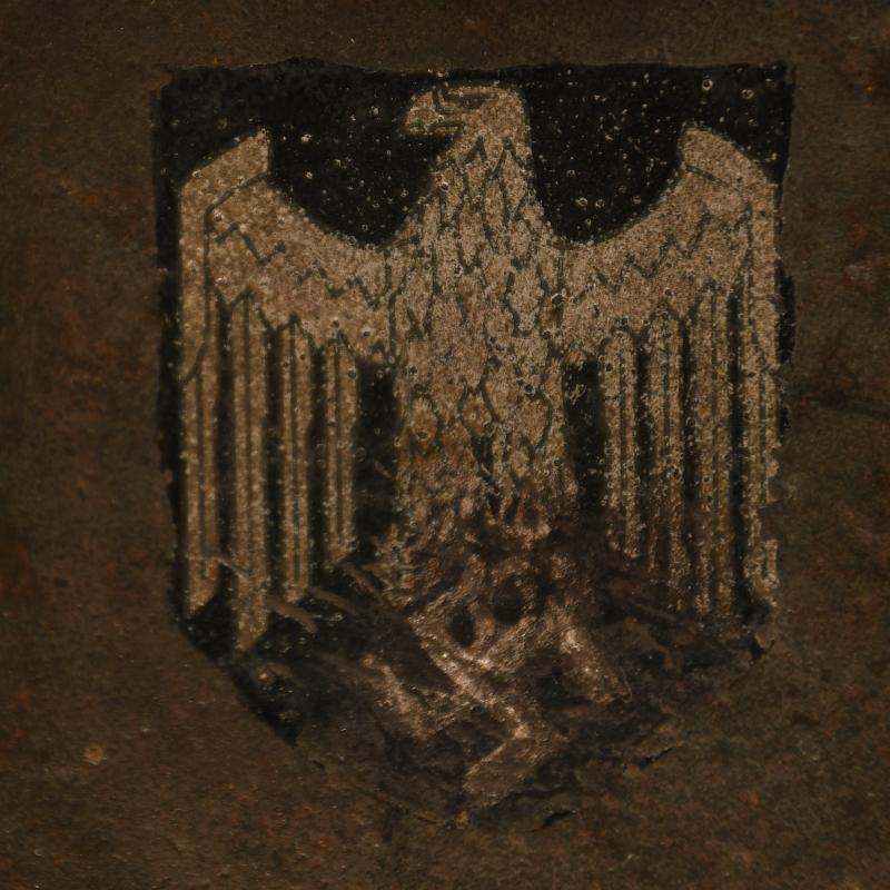 GERMAN WWII M.16 TRANSITIONAL HELMET.