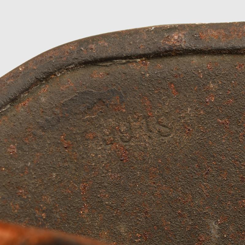 GERMAN WWII M.16 TRANSITIONAL HELMET.