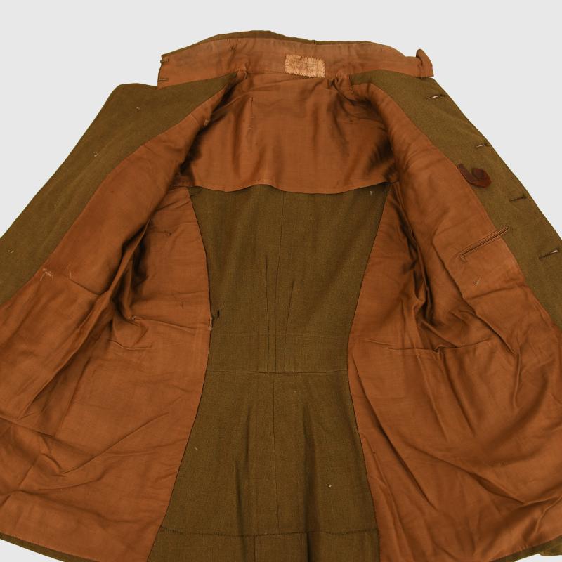 BRITISH WWI 1902 PATTERN OFFICERS CLOSED COLLAR CUFF RANK TUNIC.