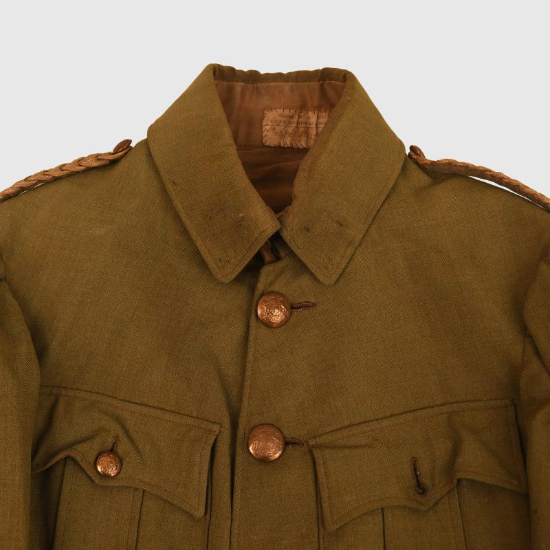 BRITISH WWI 1902 PATTERN OFFICERS CLOSED COLLAR CUFF RANK TUNIC.