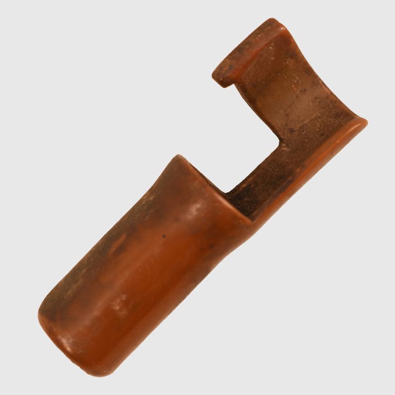 JAPANESE WWII ARISAKA RIFLE MUZZEL COVER IN BAKELITE.