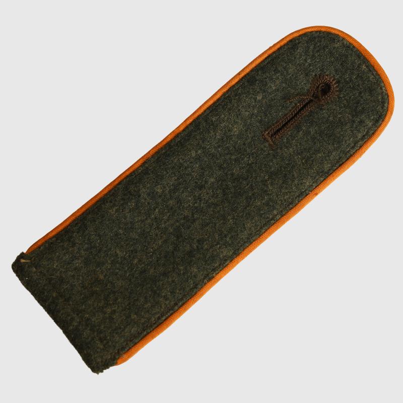 GERMAN WWII CAVALRY ENLISTED MANS GREATCOAT SHOULDER BOARD.