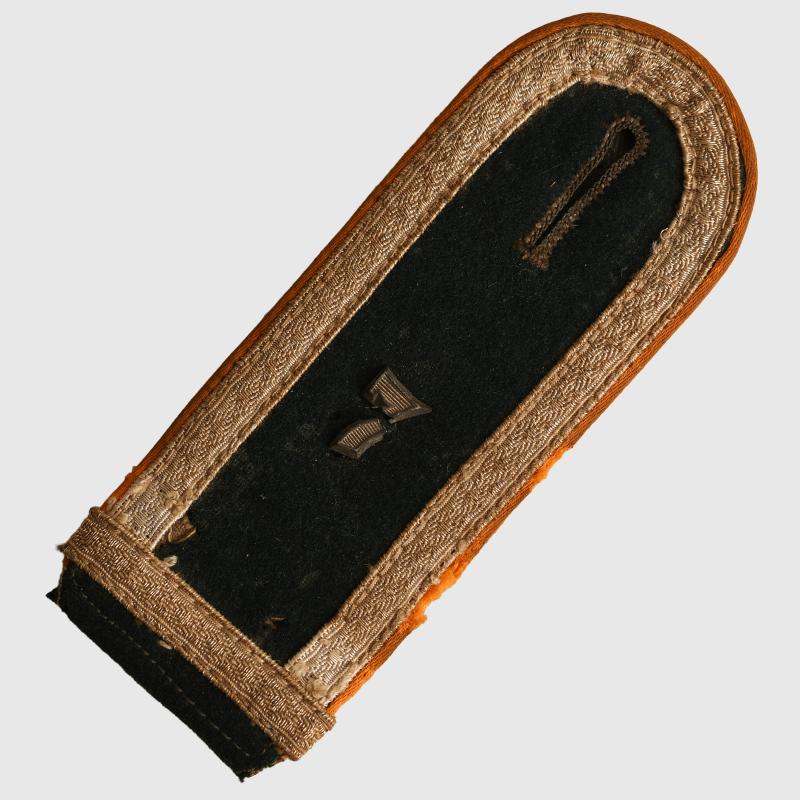 GERMAN WWII CAVALRY M.36 NCO SHOULDER BOARD.