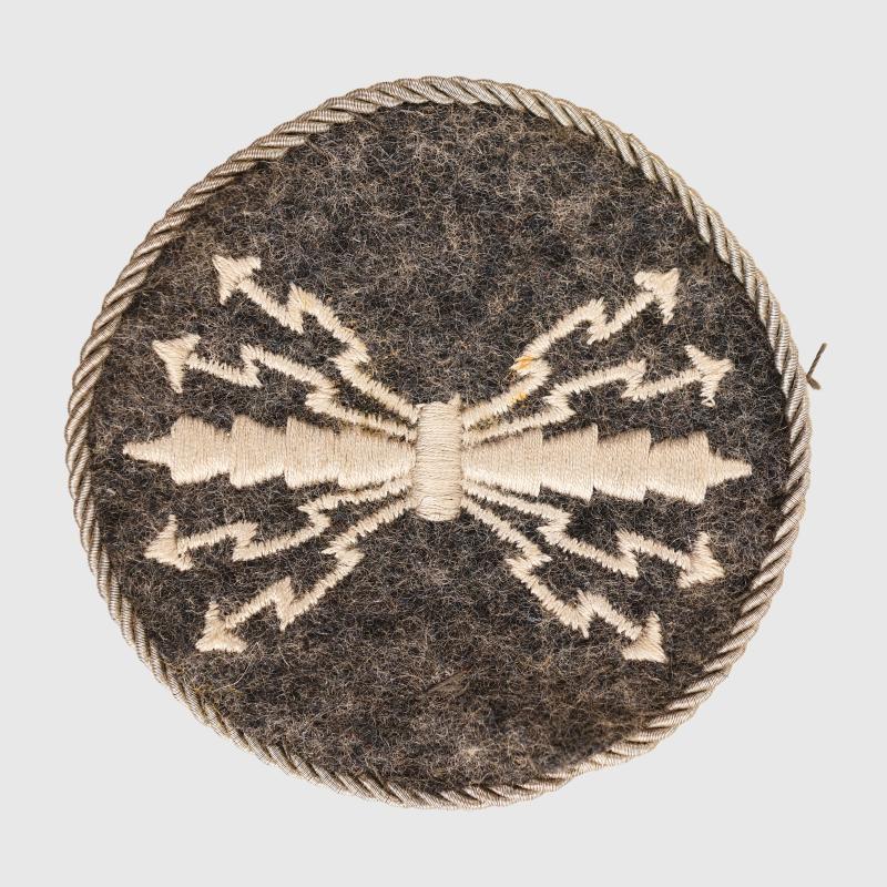 GERMAN WWII LUFTWAFFE RADIO OPERATOR NCO ARM BADGE.