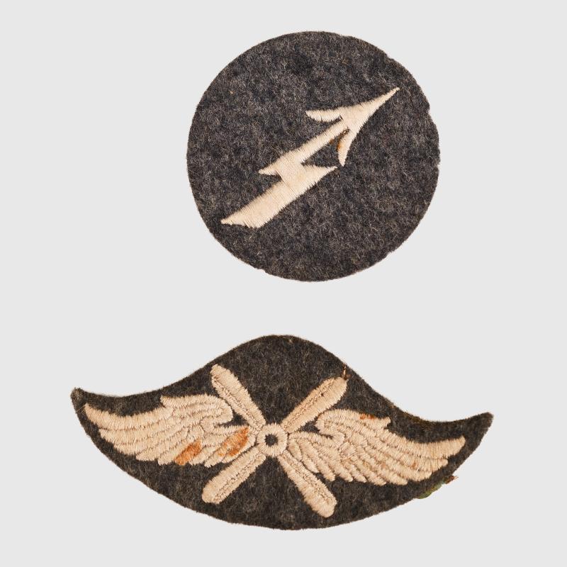 GERMAN WWII LUFTWAFFE FLIGHT PERSONNEL & SIGNALS ARM BADGE.