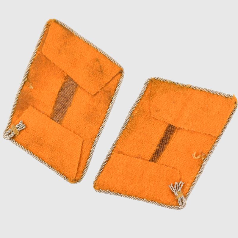 GERMAN WWII LUFTWAFFE OBERST TUNIC INSIGNIA.