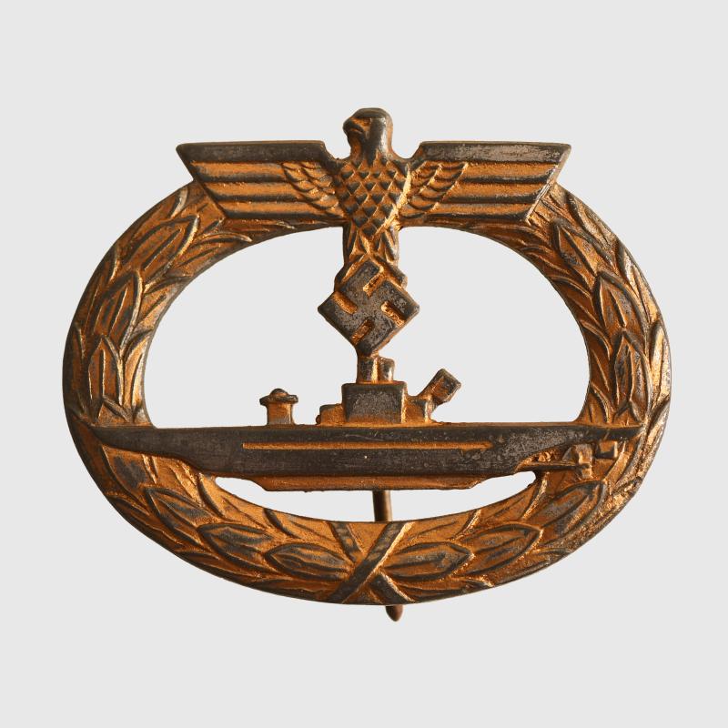 GERMAN WWII KRIEGSMARINE SUBMARINE SERVICE BADGE.