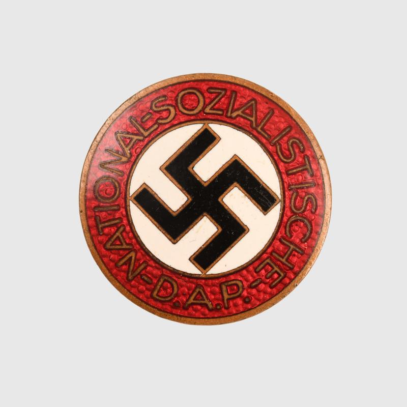 GERMAN WWII NSDAP PARTY BADGE RZ M1/151.