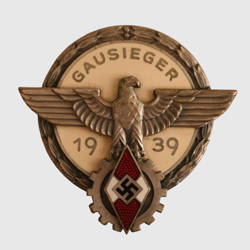 GERMAN WWII HITLER YOUTH GAUSIEGER 1939 BADGE.