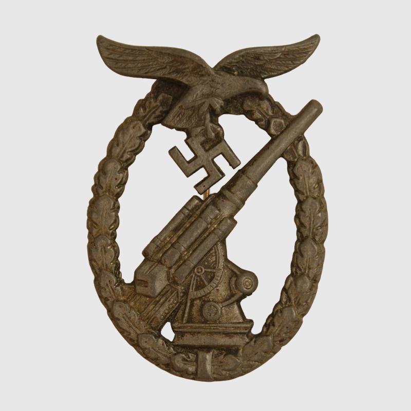 GERMAN WWII LUFTWAFFE FLAK BADGE.
