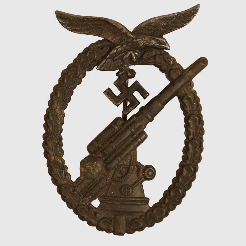 GERMAN WWII LUFTWAFFE FLAK BADGE.