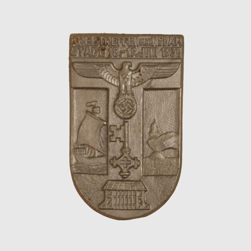 GERMAN WWII NSDAP HANNOVER PLASTIC TINNY.